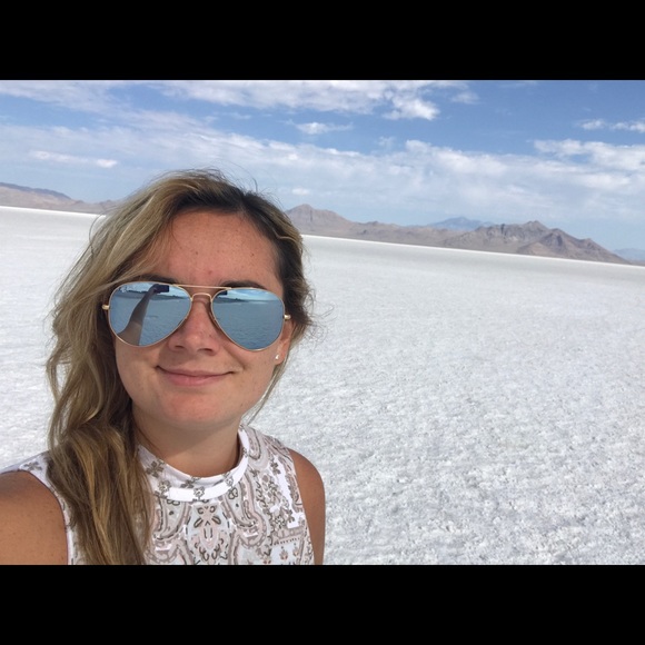 Meet your Posher, Steph - Picture 1 of 1